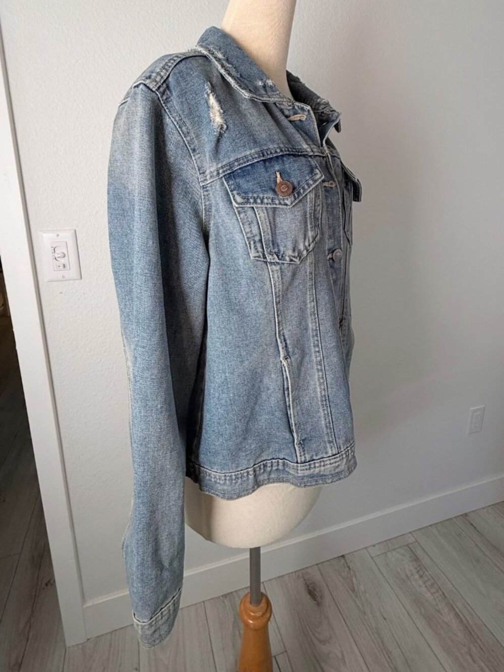 One 5 One Jean Jacket - Picture 4 of 7